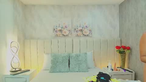 Dania Lpez online show from September 17, 12:18 pm