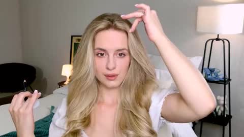 Anita online show from September 21, 1:02 pm