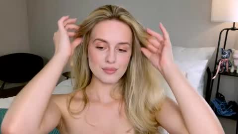 Anita online show from October 5, 12:03 pm