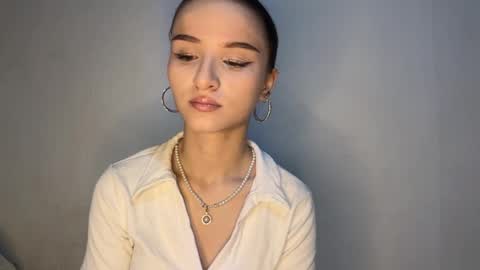 anitatynes online show from May 4, 2:35 pm