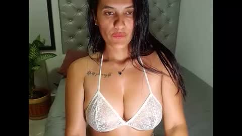 Snapshot of anithaxx chatting on March 7, 8:44 pm esmeralda online show from March 7, 8:44 pm
