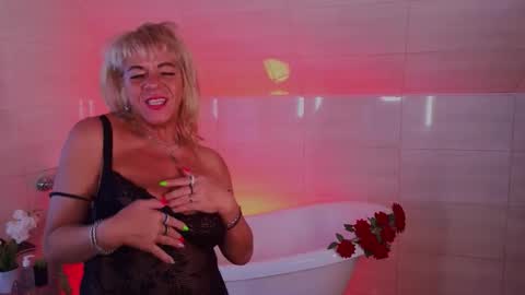 Snapshot of anittaharris_ chatting on March 1, 7:54 am Anita online show from March 1, 7:54 am