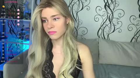 anjalin_sososok online show from March 20, 6:40 am