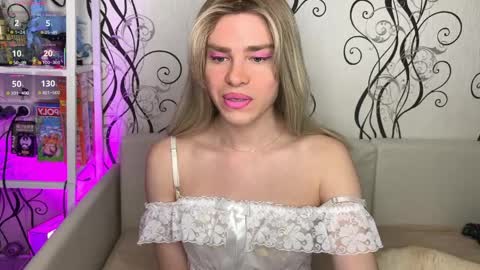 anjalin_sososok online show from April 11, 4:17 am