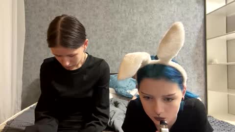 AnmiXHot online show from November 24, 4:01 am