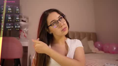 ann_space online show from December 1, 5:18 pm