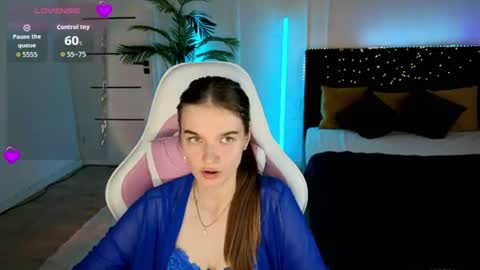 Snapshot of ann_woood chatting on June 30, 4:08 pm ann_woood online show from June 30, 4:08 pm