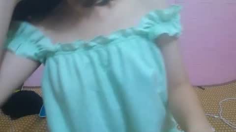 Snapshot of anna193451 chatting on May 13, 3:15 am anna193451 online show from May 13, 3:15 am