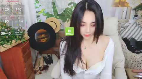 Snapshot of anna6513812 chatting on April 7, 3:29 am anna6513812 online show from April 7, 3:29 am