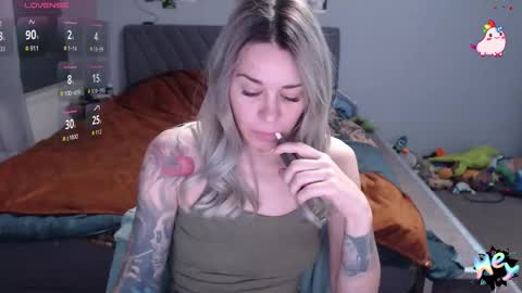 Snapshot of anna_ana chatting on October 25, 6:02 pm Anadirectgirl online show from October 25, 6:02 pm