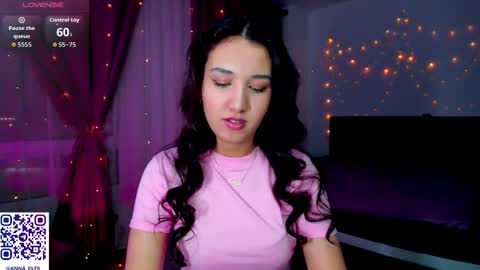 Snapshot of anna_elfiii chatting on February 24, 7:01 pm anna_elfiii online show from February 24, 7:01 pm