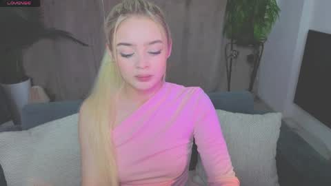 Anna online show from March 27, 4:29 pm