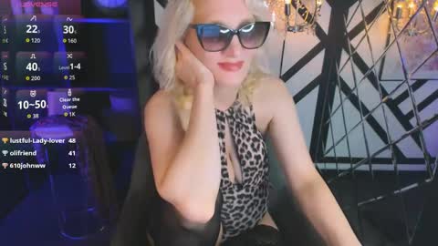 Snapshot of anna_noir chatting on May 21, 6:15 pm Anna online show from May 21, 6:15 pm