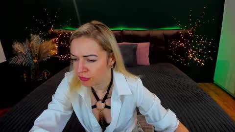 anna_snow9 online show from September 15, 12:05 pm