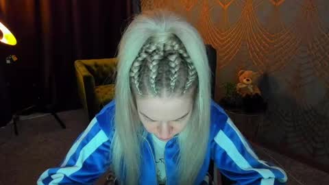 anna_snow9 online show from May 4, 5:25 am