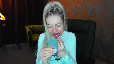 anna_snow9 online show from May 5, 5:37 am