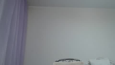 Anna online show from March 6, 3:45 pm