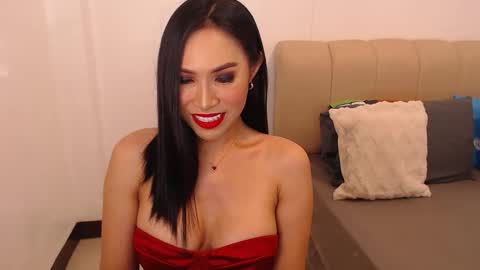 annabanana090690 online show from October 20, 11:54 am