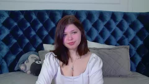 AnnaBanksy online show from April 26, 4:32 am