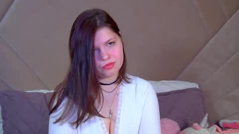 AnnaBanksy online show from May 13, 4:43 am