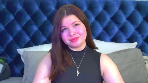 AnnaBanksy online show from May 17, 4:21 am