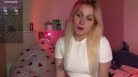 Annabel online show from October 3, 11:07 am