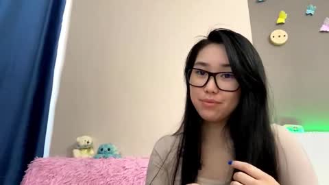 Snapshot of annabellegallego chatting on October 18, 10:16 am Aya online show from October 18, 10:16 am