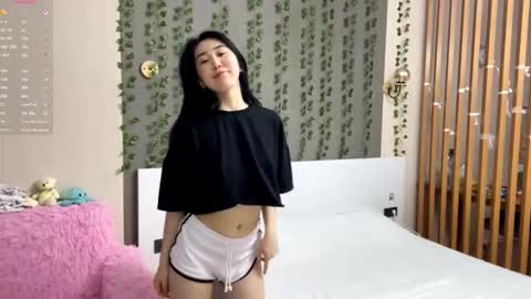 Snapshot of annabellegallego chatting on February 9, 12:53 pm Aya online show from February 9, 12:53 pm