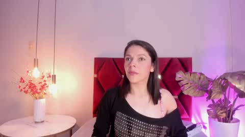 AnnaBrooks online show from April 23, 12:01 am