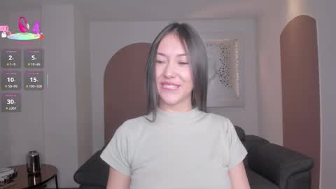 Snapshot of annahoffman_ chatting on September 17, 12:29 pm annahoffman_ online show from September 17, 12:29 pm