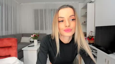 annaise  online show from December 22, 2:14 pm