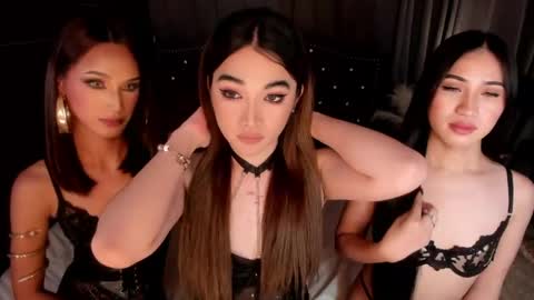 AshyElliston online show from May 11, 11:05 am