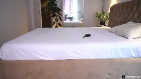 Annie   follow my onlyfans - 50 off  online show from April 11, 5:56 am