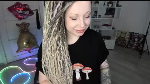 Snapshot of annanebula chatting on May 14, 8:26 pm Anna online show from May 14, 8:26 pm
