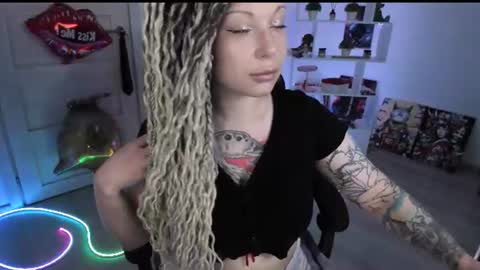 Snapshot of annanebula chatting on July 27, 2:18 am Anna online show from July 27, 2:18 am