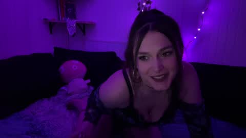 annaskylar online show from January 22, 5:59 am