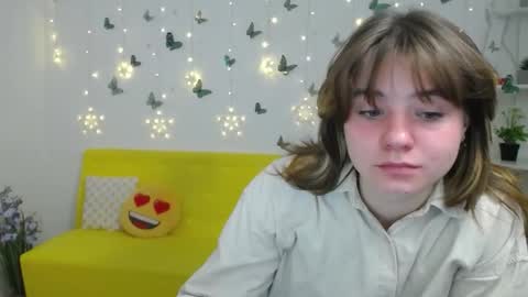 Snapshot of annawestt chatting on March 4, 6:41 am Anna online show from March 4, 6:41 am