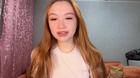 anne_blossomm online show from February 1, 4:05 pm