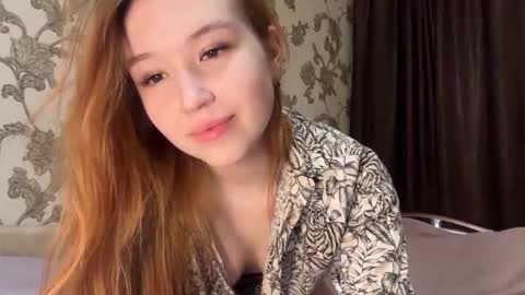 anne_blossomm online show from March 7, 5:21 pm
