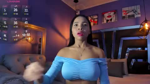 Anne online show from November 29, 4:21 pm