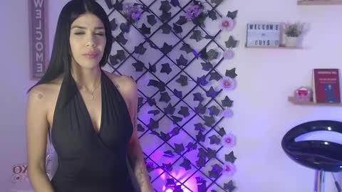 Anne  online show from February 7, 8:33 am