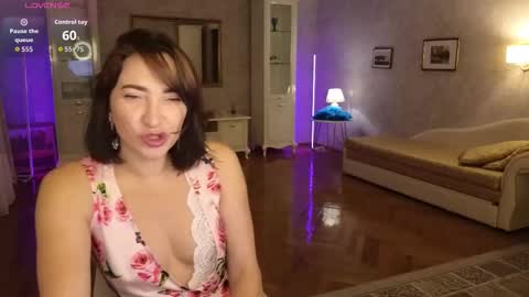 Snapshot of anne_karma chatting on October 21, 8:20 pm anne_karma online show from October 21, 8:20 pm