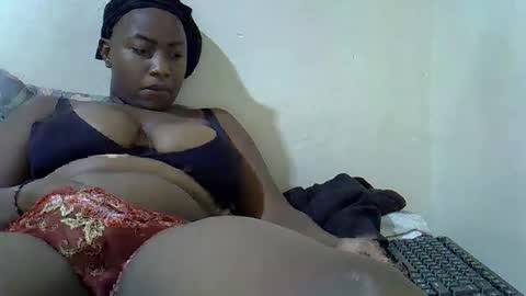 Snapshot of anne_marriee chatting on February 24, 6:44 am Anne marrie online show from February 24, 6:44 am