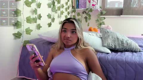 Anne online show from January 22, 8:49 pm