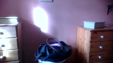 annecharlie online show from July 27, 6:53 am