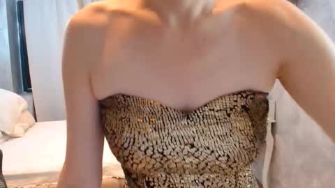 annedevrim online show from November 7, 8:03 am