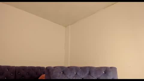 Snapshot of annelis_om chatting on April 9, 2:55 pm annelis_om online show from April 9, 2:55 pm