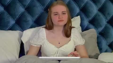 AnnetBennette online show from June 26, 5:45 am