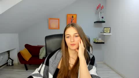 annewilsonn online show from January 16, 3:38 pm