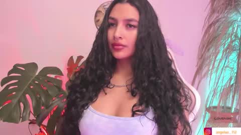 Angel online show from December 17, 5:19 pm